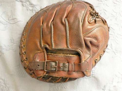Bill Dickey Spalding 101 Back